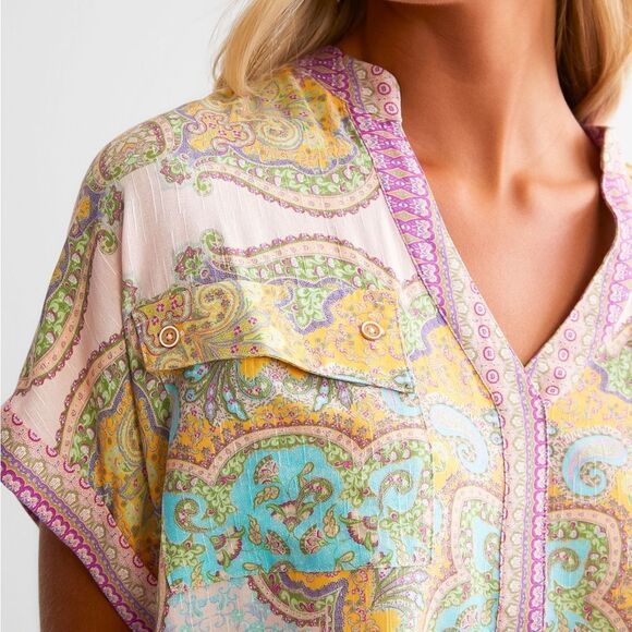 Daytrip Notch Neck Top Paisley S NWT - Picture 3 of 6